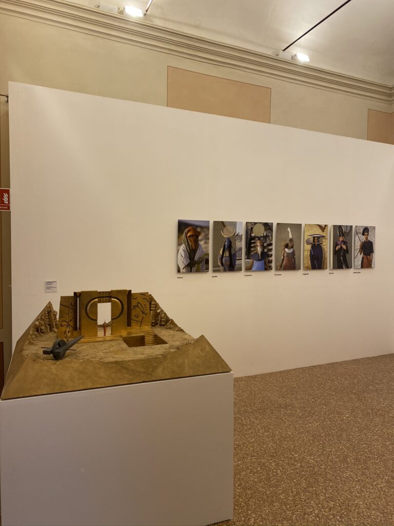 001 Arnaldo Pomodoro Surface, Soliera, 2020 ph CSArt Comunicazione per l'Arte