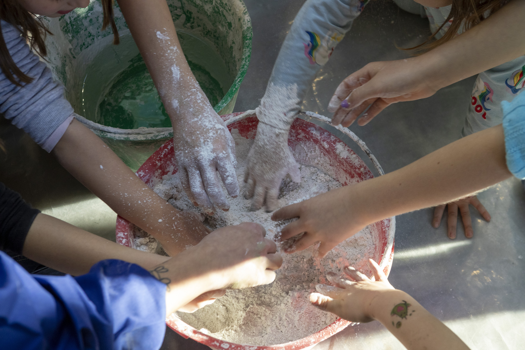 Famiglie con bambini 3-5 anni | La colata di gesso