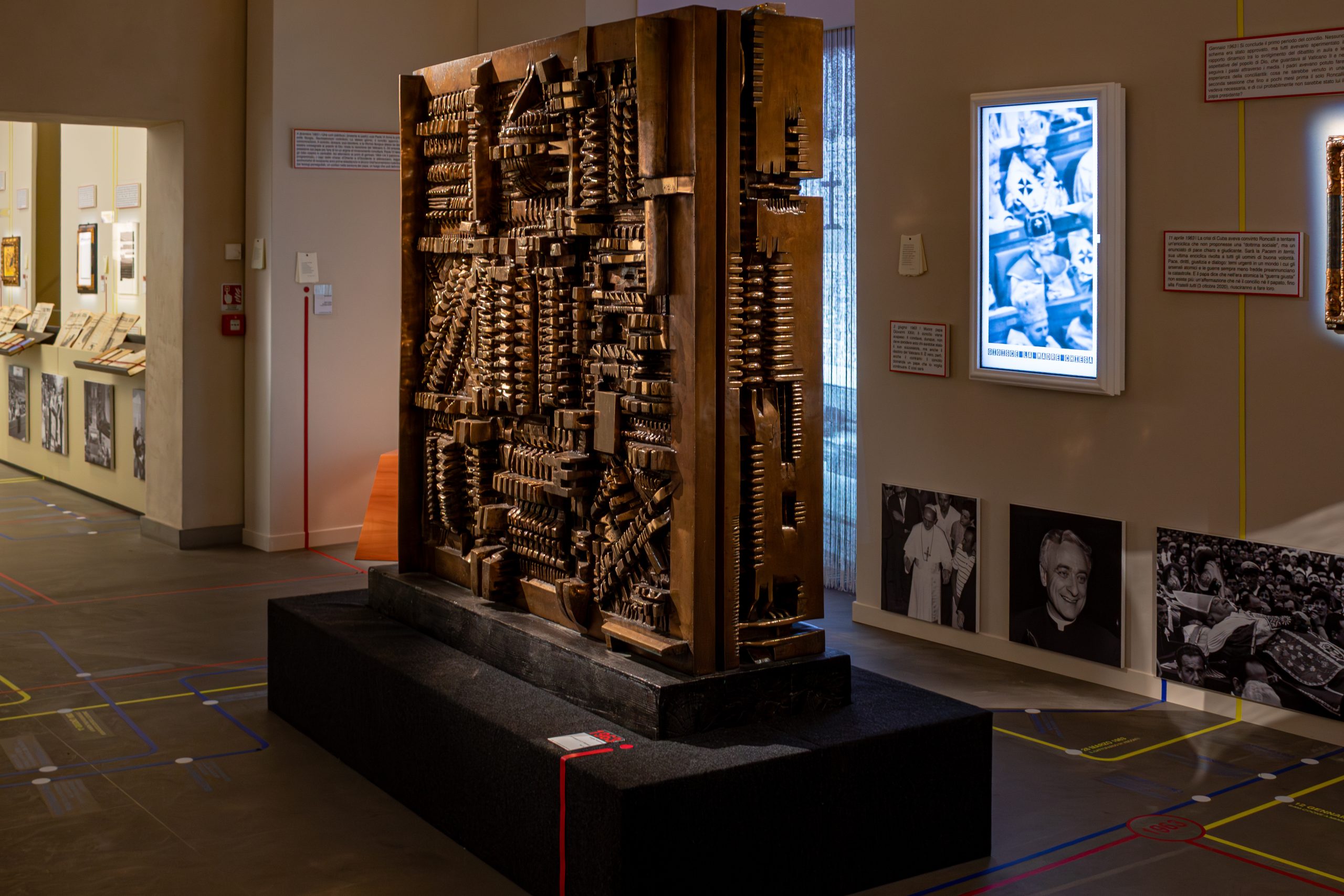 Arnaldo Pomodoro - In memory of JFK_1