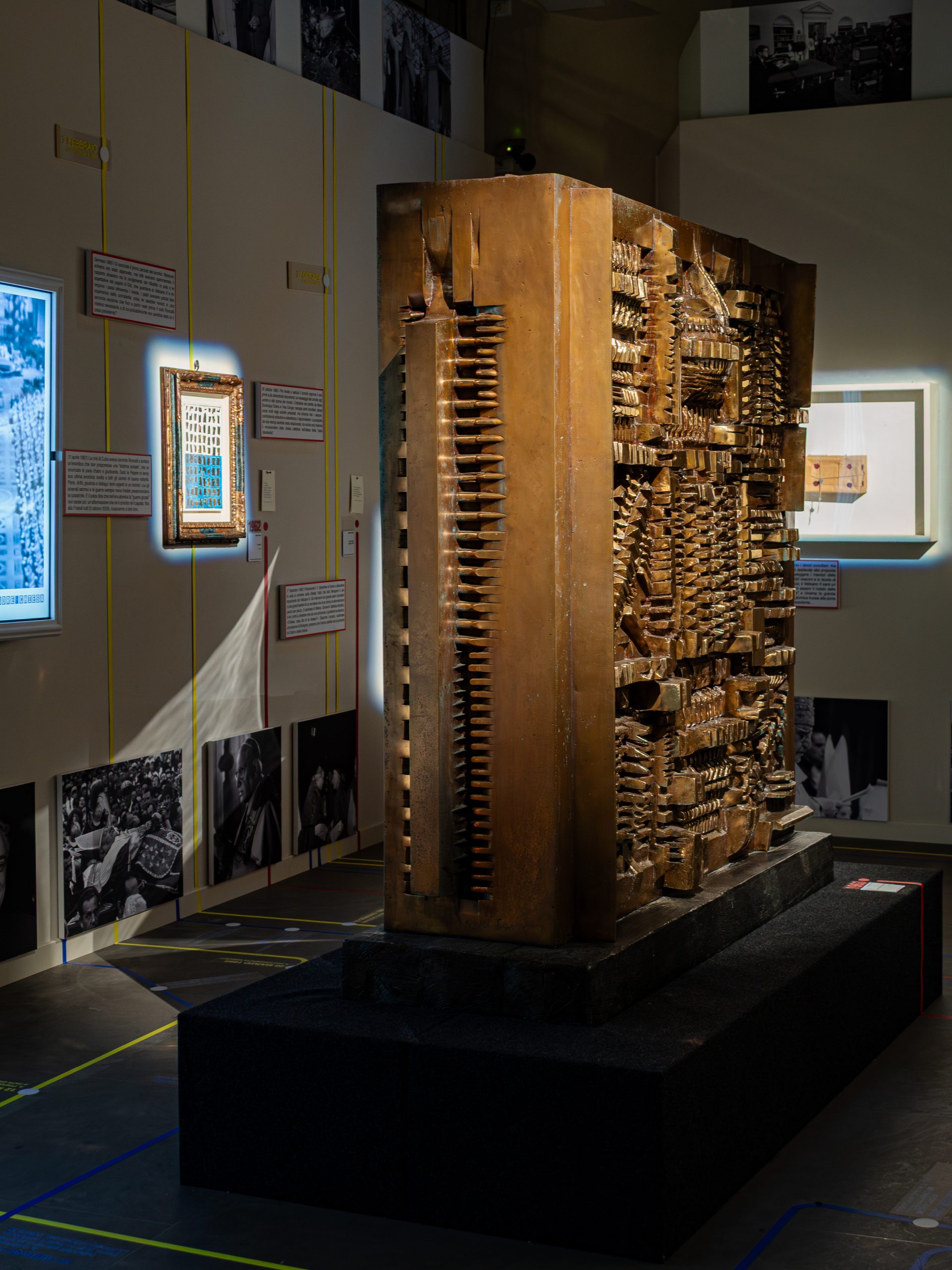 Arnaldo Pomodoro - In memory of JFK_5